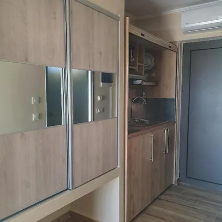 Paradise Hotel&bar 4*