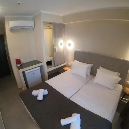 Apartmanhotel Paradise & Bar Plánosz