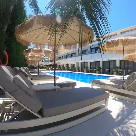 Paradise & Bar 4* Plánosz