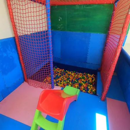 Apartmanhotel Paradise & Bar Plánosz