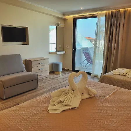 Paradise & Bar Apartmanhotel