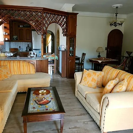 Apartmanhotel Paradise & Bar