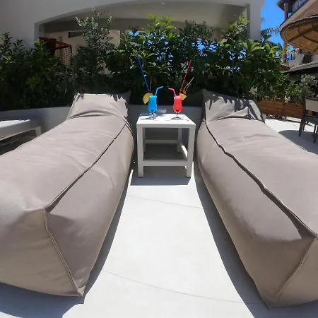 Paradise & Bar Plános