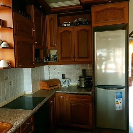 Aparthotel Paradise & Bar