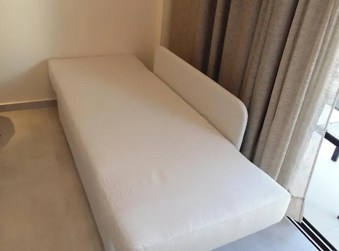 Apartahotel Paradise Hotel&bar 4*