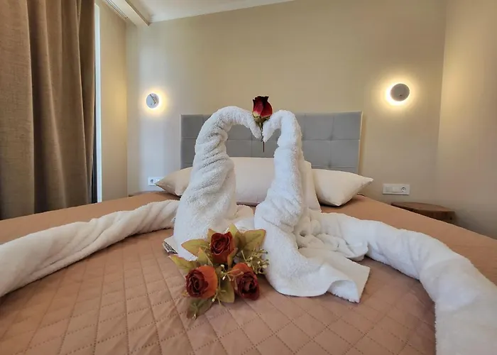 Paradise Hotel&bar