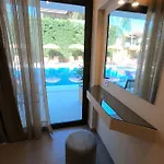 מלון דירות Paradise & Bar Plános