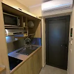Paradise & Bar מלון דירות