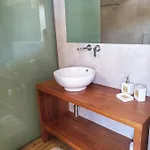 Paradise & Bar מלון דירות Plános