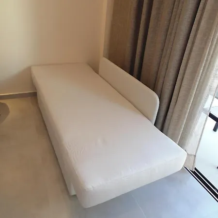 Apart-hotel Paradise & Bar 4*