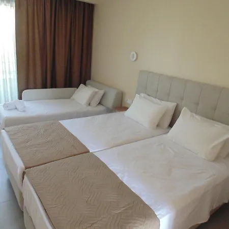 Paradise & Bar Hotel apartamentowy 4*