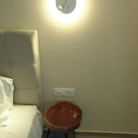 Paradise & Bar Plános