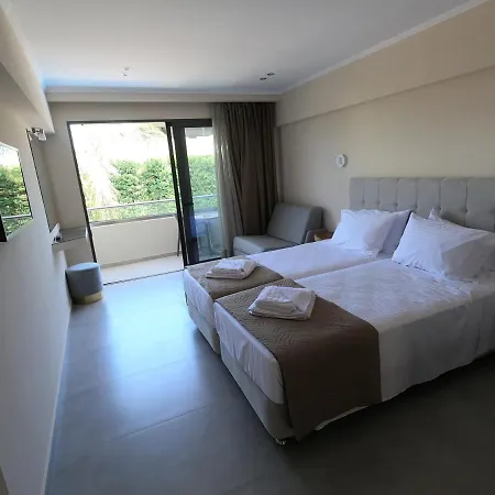 Apart-hotel Paradise & Bar Plános