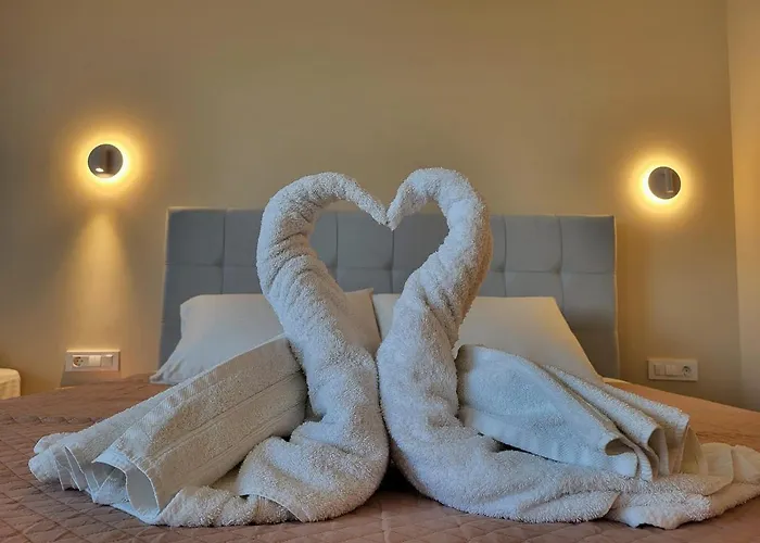 Lägenhetshotell Paradise & Bar 4*